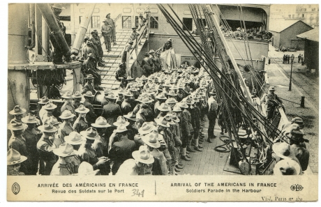 Arrivée des Américains en France - Revue des soldats sur le port
