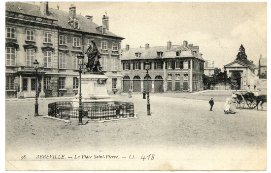 Abbeville. - La Place Saint-Pierre
