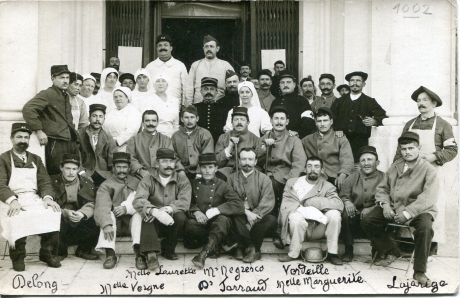 Sans titre [photo de groupe à l'Hôpital Negresco -octobre 1914]