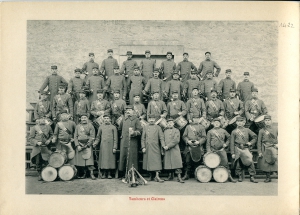 45e R.I.- Laon - mars 1908 - Tambours et clairons