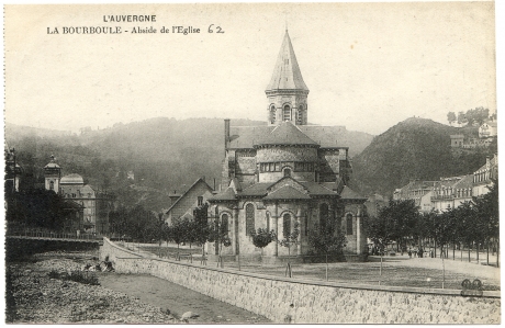 l'Auvergne - La Bourboule - Abside de l'église