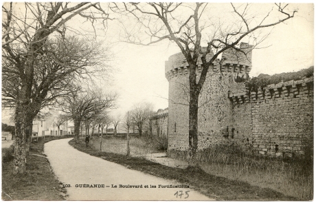 Guérande - Le Boulevard et les Fortifications