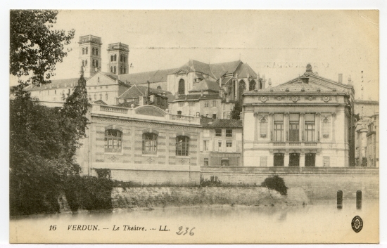 Verdun. - Le Théâtre