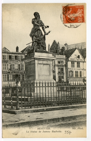 Beauvais. - La statue de Jeanne Hachette
