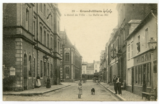 Grandvilliers - L'Hôtel de ville - La Halle au Blé