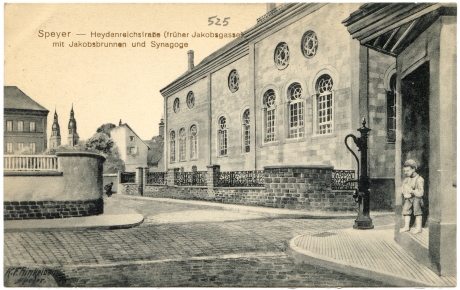 Speyer - Heydenreichstrasse (früher Jakobsgasse) mit Jakobsbrunnen und Synagoge