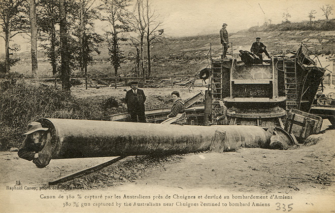 Canon de 380 mm capturé par les Australiens et destiné au bombardement d'Amiens