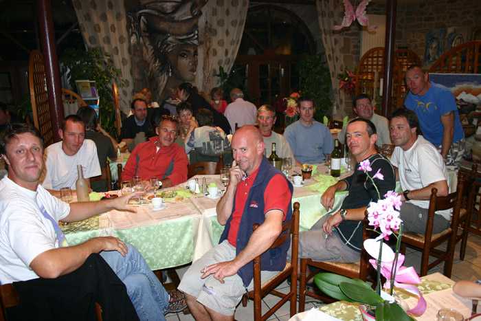 Enlarge meal_British_team.jpg