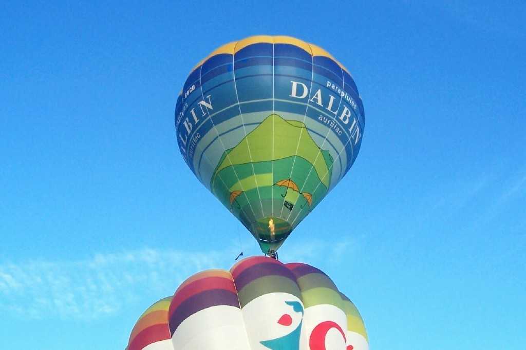 Enlarge mongolfiere2.jpg