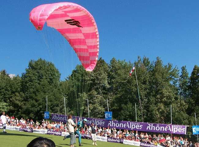 Enlarge Icare2005_OldWing2.jpg