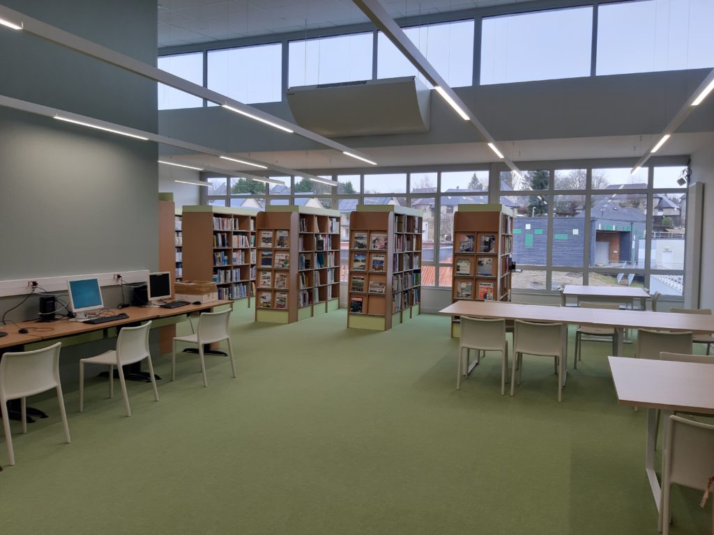 Vue de la bibliothèque du Campus d'Egletons