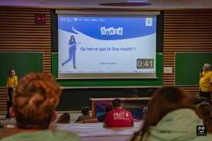 Donne ta langue au chercheur sur le thème de la santé. La question est "Qu'est-ce que le One Health ?"