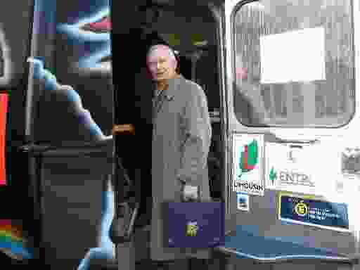 Enlarge JM_Lehn_bus0.jpg