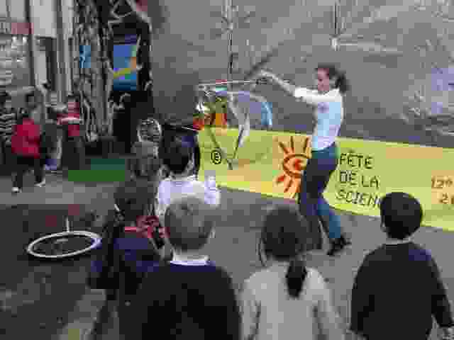 Enlarge fete_science.jpg