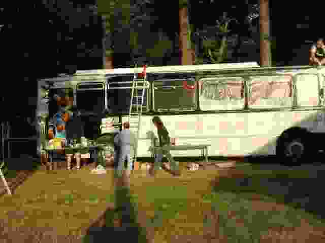 Enlarge peinture_du_bus.jpg