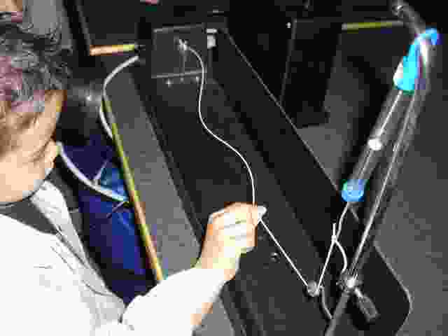 Enlarge petit_garcon_et_corde_de_melde.jpg