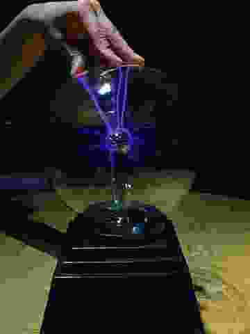 Enlarge sphere_plasma.jpg