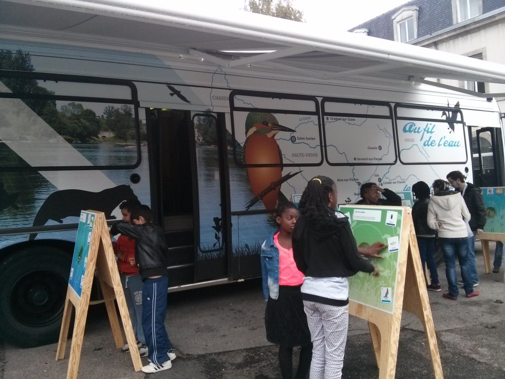 Fête de la science et bus de l'eau