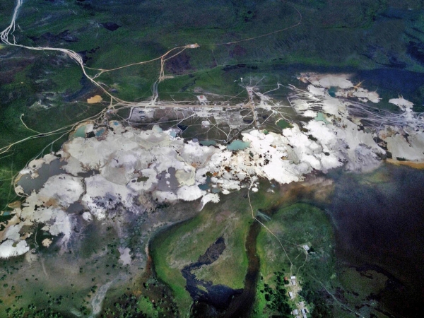 Figura 3. Evidencia de Minería en Guayana. Foto: Charles Brewer Carías