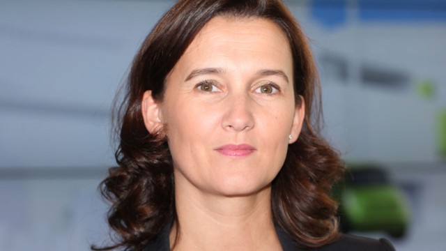 Delphine Camilleri - Legrand : "collaborer avec l’université pour servir les enjeux de Legrand" / Delphine Camilleri – Legrand: "to collaborate with the university to serve the interests of Legrand" / Delphine Camilleri – Legrand: «Colaborar con la universidad para atender los desafíos de Legrand»